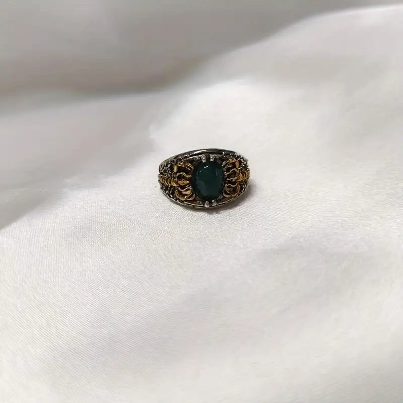 Stainless Silver Green Stone Nostalgic Retro Scorpion Animal Ring Jewelry, Men's High-end Finger Ring Fashion